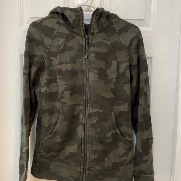 Lululemon Green Camo Scuba Full Zip Hoodie size 8 - Picture 2 of 6